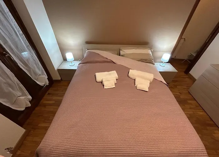 New With Courtyard Apartment *